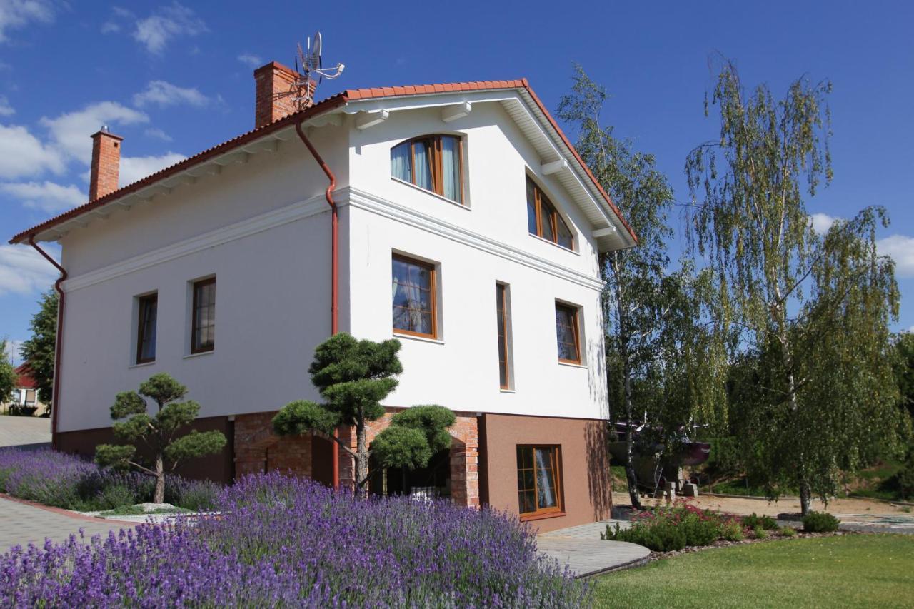 Lavender Inn Guest House Viesvenai エクステリア 写真